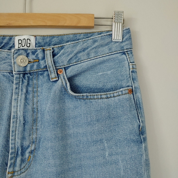 BDG Urban Outfitters Mom Jeans Light Blue Wash Size 27 - Picture 8 of 16